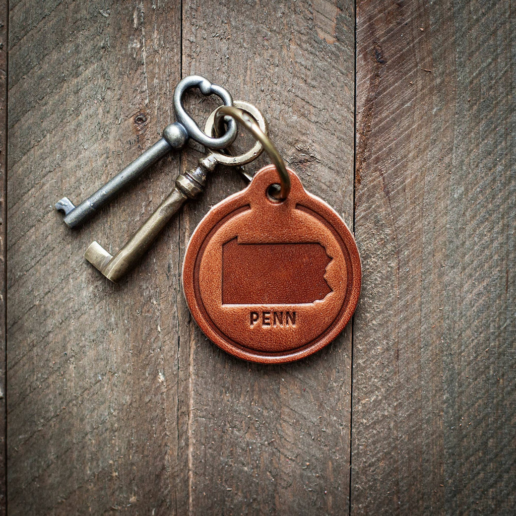 Pennsylvania State Silhouette Leather Keychain Circle