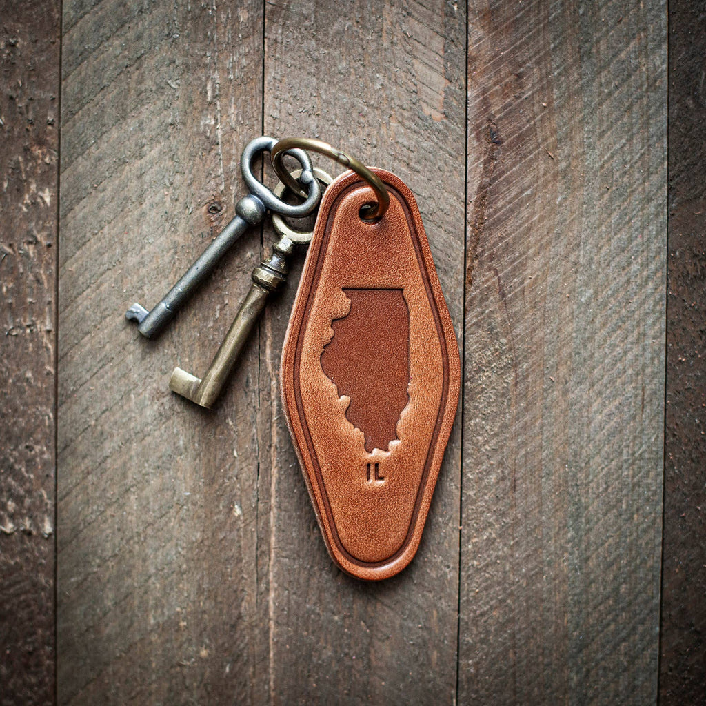 Illinois State Silhouette Leather Keychain Motel Style