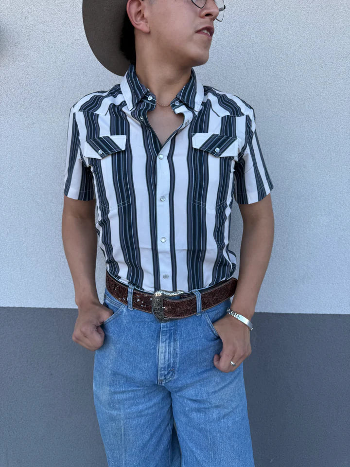 BLACK SHORT SLEEVE