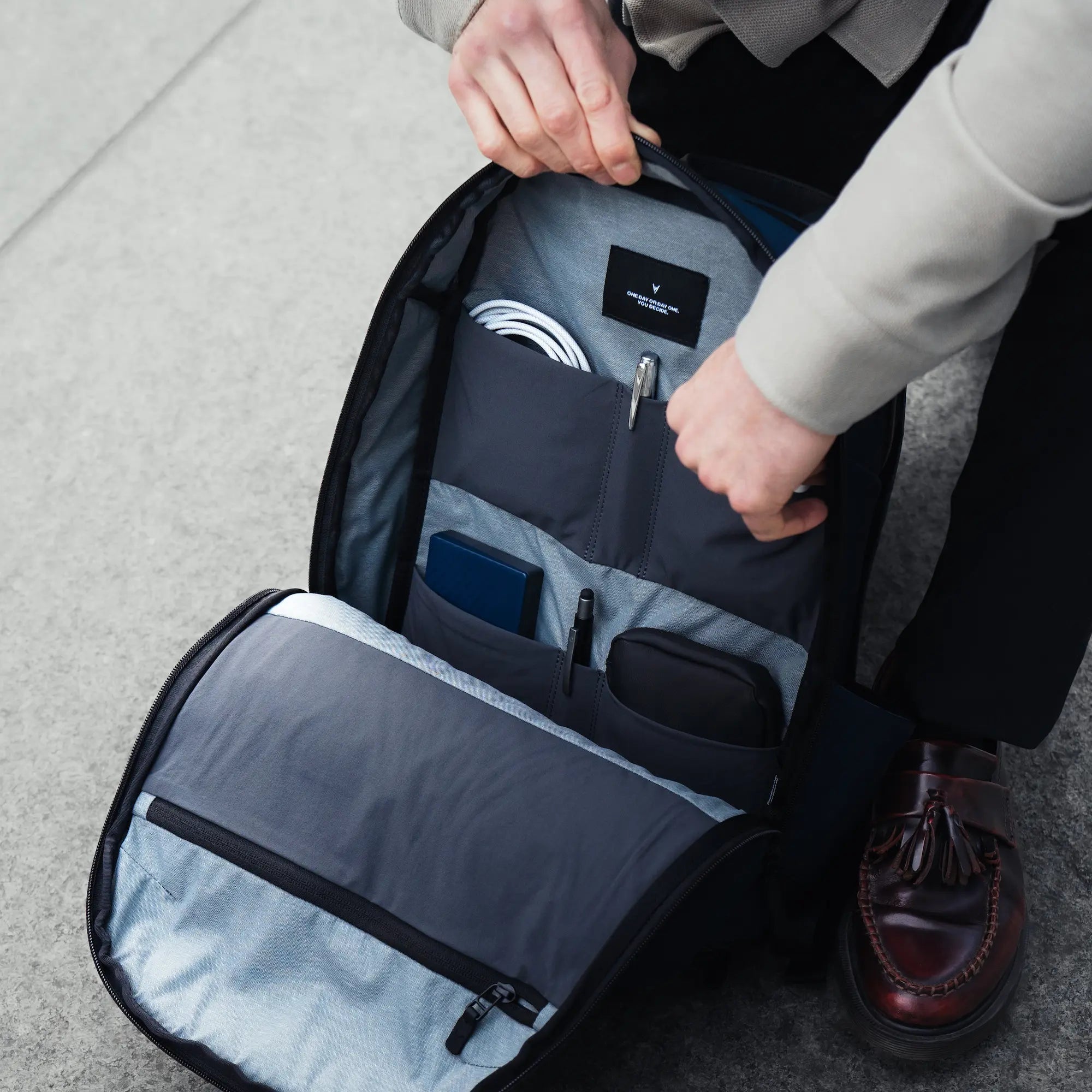The Commuter - Midnight Blue