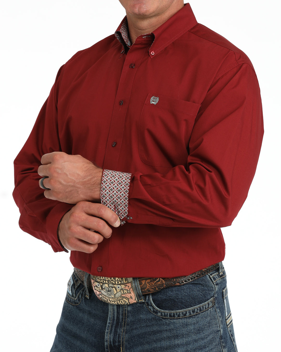 Men's Solid Classic Fit Long Sleeve Button Down Shirt