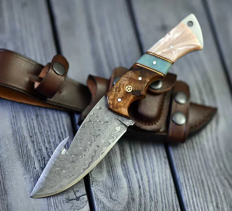 Premium Damascus Guthook Skinning Knife – Rosewood & Bone Handle – 10” Hunting Essential