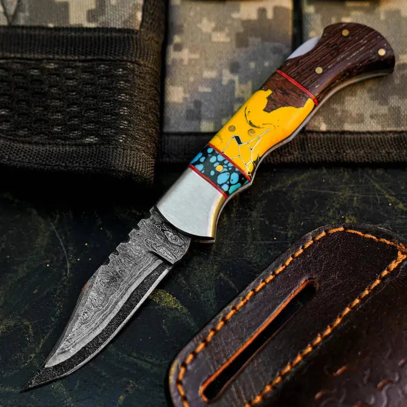 Damascus San Mai Hunting Knife with Wenge & Resin Handle